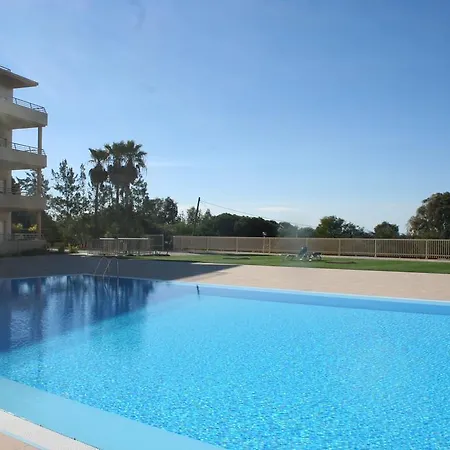 Apartment Barracuda Style *